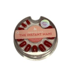 Olive & June The Instant Mani Press-On Nails Extra Short CV Red #2406